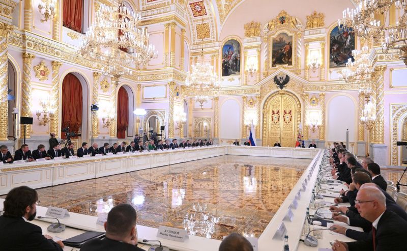 Президент России отметил Мордовию в числе регионов, где улучшился социологический показатель оценки готовности завести детей
